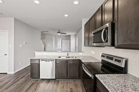 5780 Cerrillos Dr, Bryan, TX 77807 photo 9