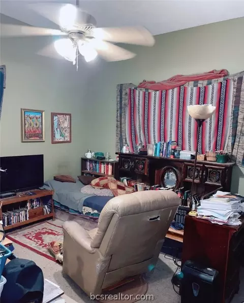 709 E 27th St, Bryan, TX 77803 photo 4
