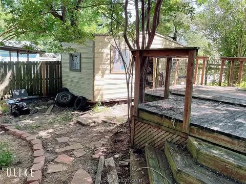709 E 27th St, Bryan, TX 77803 photo 9