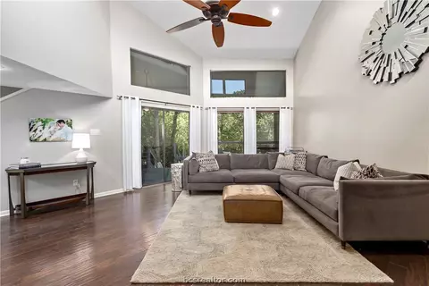 3208 Deer, Bryan, TX 77807 photo 5