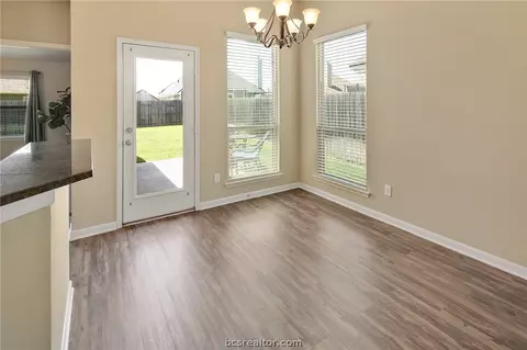2014 Stubbs Dr, Bryan, TX 77807 photo 8