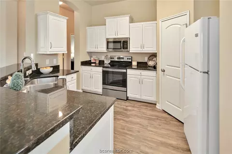 2014 Stubbs Dr, Bryan, TX 77807 photo 11