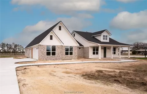978 Axis, Franklin, TX 77856
