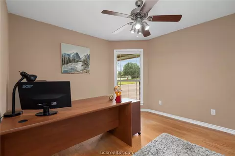 5300 Winchester Dr, Bryan, TX 77802 photo 12