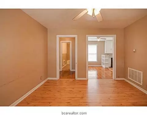 1113 E 26th St, Bryan, TX 77803 photo 2