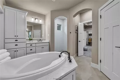 3320 Stoneleigh Rd, Bryan, TX 77808 photo 16