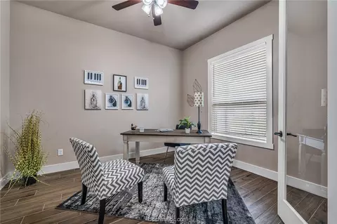 3320 Stoneleigh Rd, Bryan, TX 77808 photo 5