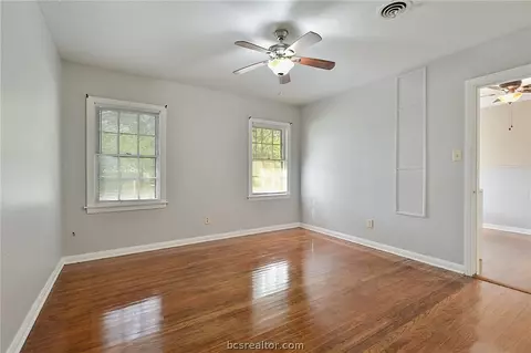410 E North Ave, Bryan, TX 77801 photo 11