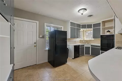 410 E North Ave, Bryan, TX 77801 photo 6