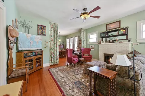 705 E 31st St, Bryan, TX 77803 photo 6