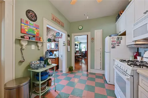705 E 31st St, Bryan, TX 77803 photo 11