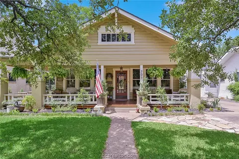 705 E 31st St, Bryan, TX 77803 photo 2