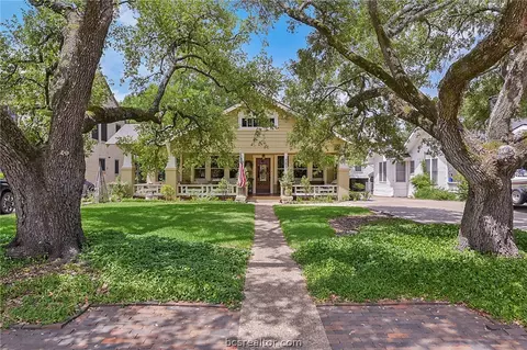 705 E 31st St, Bryan, TX 77803 photo 1