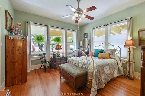 705 E 31st St, Bryan, TX 77803 photo 13