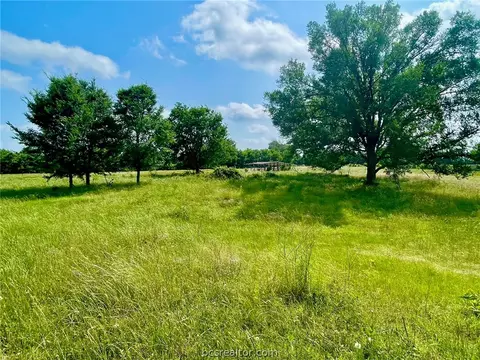 6811 Harbert Rd, Bryan, TX 77808 photo 9