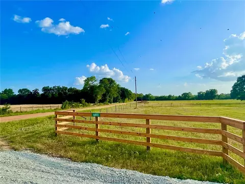6811 Harbert Rd, Bryan, TX 77808 photo 2