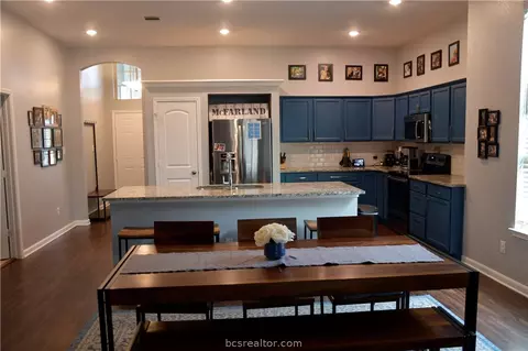2003 Markley Dr, Bryan, TX 77807 photo 5
