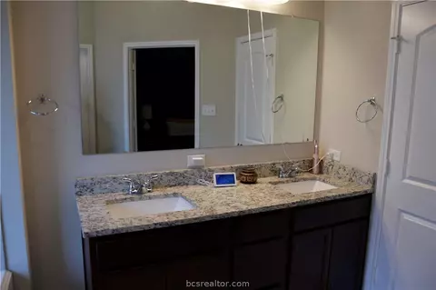 2003 Markley Dr, Bryan, TX 77807 photo 11