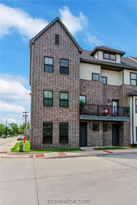 600 Clay St, Bryan, TX 77801 photo 4