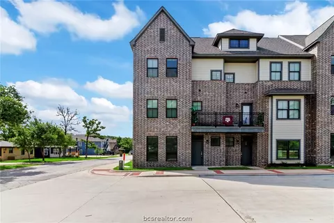 600 Clay St, Bryan, TX 77801 photo 1