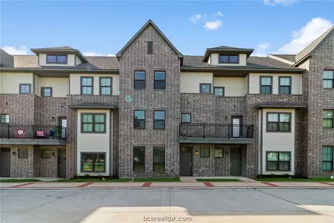 608 Clay St, Bryan, TX 77801 photo 1