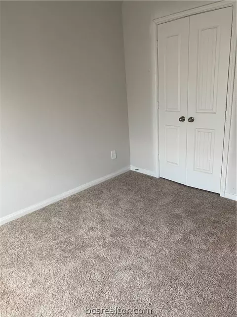 978 Harper Ln, Bryan, TX 77803 photo 8