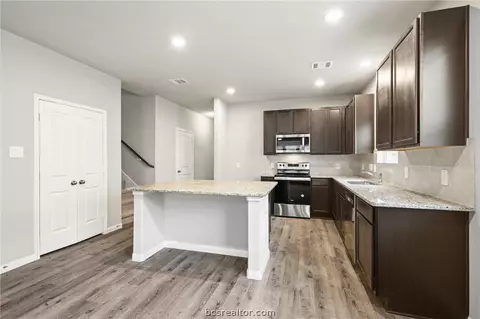 976 Harper Ln, Bryan, TX 77803 photo 11