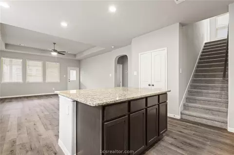 976 Harper Ln, Bryan, TX 77803 photo 10
