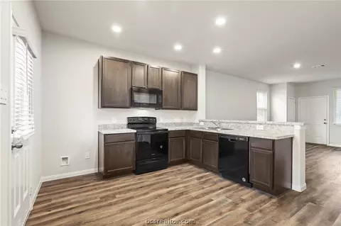 968 Harper Ln, Bryan, TX 77803 photo 10