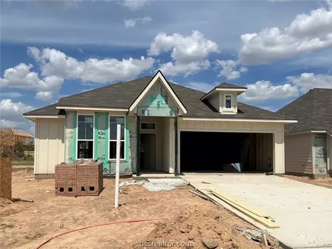 1976 Chief St, Bryan, TX 77807 photo 2