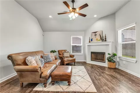 3409 Alsace Ct, Bryan, TX 77808 photo 5