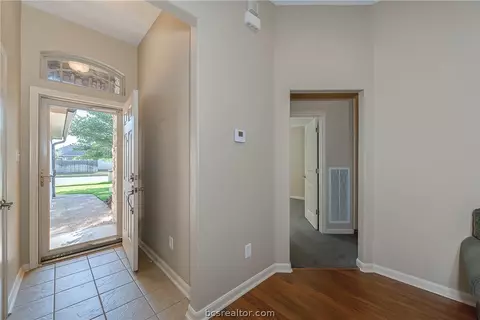3313 Broadmoor Dr, Bryan, TX 77802 photo 5
