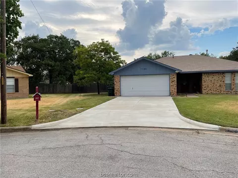 1100 Forest Glen Ct, Bryan, TX 77803 photo 1