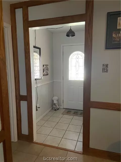 1100 Forest Glen Ct, Bryan, TX 77803 photo 6