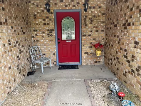 1100 Forest Glen Ct, Bryan, TX 77803 photo 17