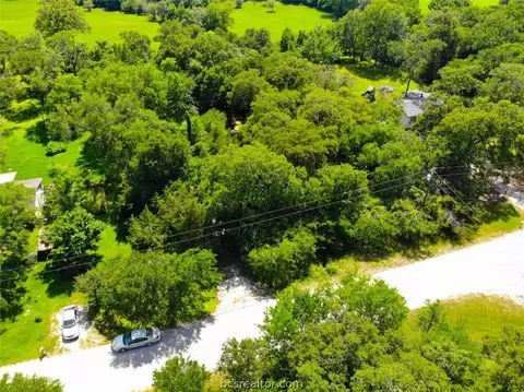 7944 Prospect Ln, Bryan, TX 77808 photo 10