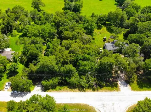 7944 Prospect Ln, Bryan, TX 77808 photo 9