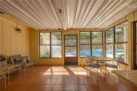 1901 Debbie Dr, Bryan, TX 77802 photo 7