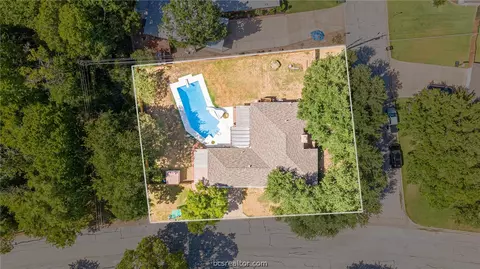 1901 Debbie Dr, Bryan, TX 77802 photo 3