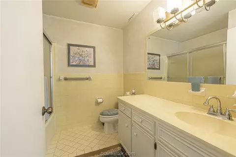 1901 Debbie Dr, Bryan, TX 77802 photo 14