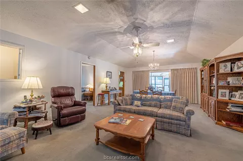 1901 Debbie Dr, Bryan, TX 77802 photo 29