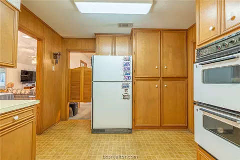 1901 Debbie Dr, Bryan, TX 77802 photo 20