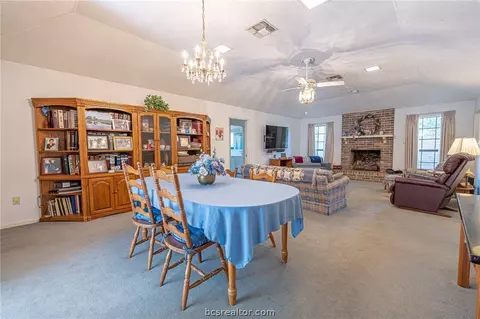 1901 Debbie Dr, Bryan, TX 77802 photo 24