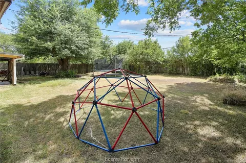2002 Vinewood Dr, Bryan, TX 77802 photo 30