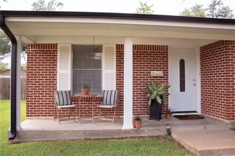1208 Esther Blvd, Bryan, TX 77802 photo 3