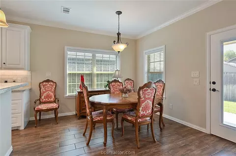 3082 Peterson, Bryan, TX 77802 photo 5
