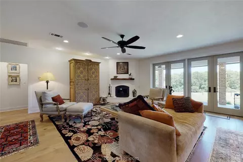 10884 Jackrabbit Ln, Bryan, TX 77808 photo 14