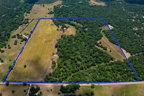 10884 Jackrabbit Ln, Bryan, TX 77808 photo 3