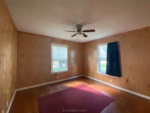 402 Mitchell St, Bryan, TX 77801 photo 9