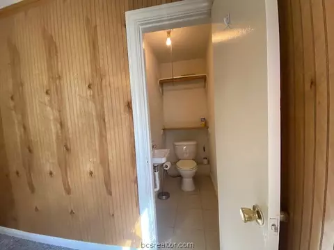 402 Mitchell St, Bryan, TX 77801 photo 6